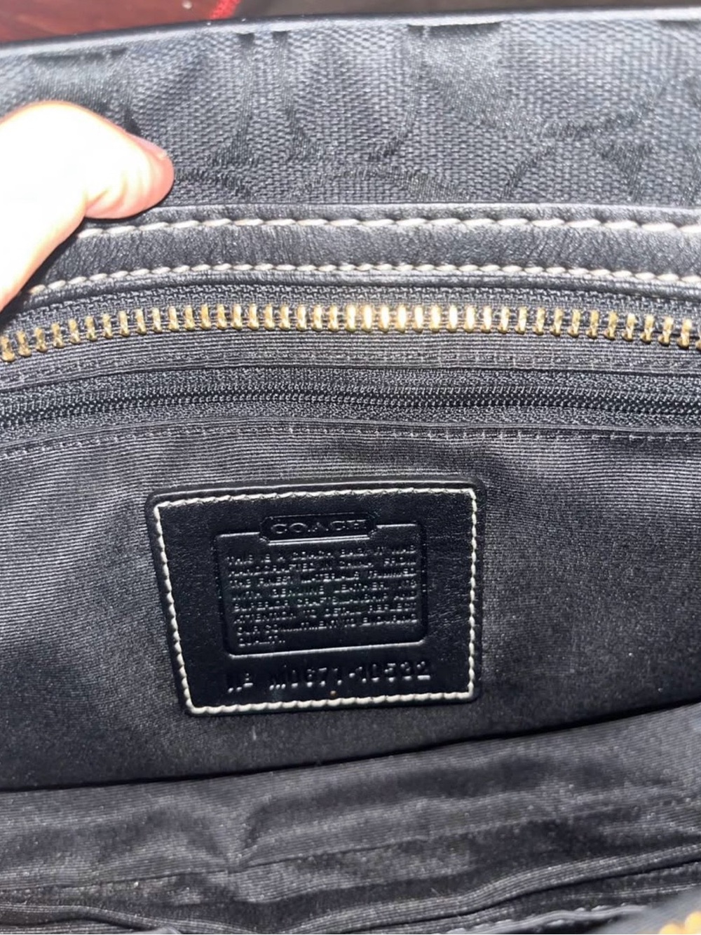 Coach Black Signature Shoulder Hampton Satchel with Gold Hardware - Picture 2 of 3